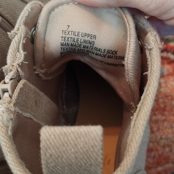 Women's combat style boot size 7 cream and light brown - Picture 5 of 7